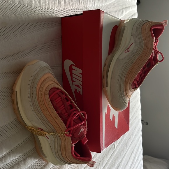 womens Nike Air Max 97 in orange chalk/cashmere-rattan - Picture 2 of 3